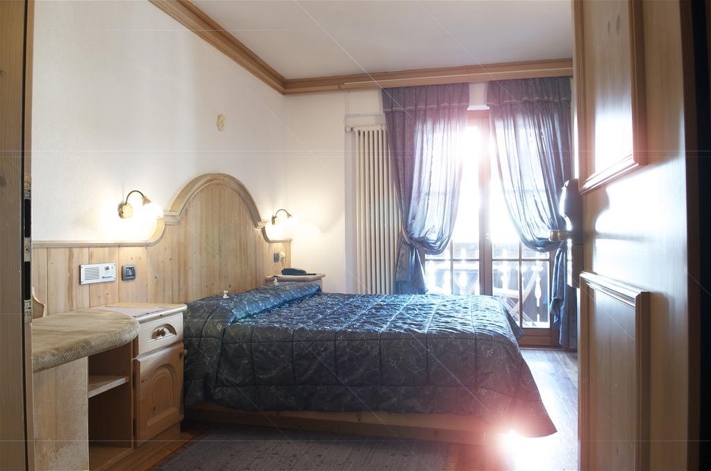 Hotel La Montanina Livigno Szoba fotó