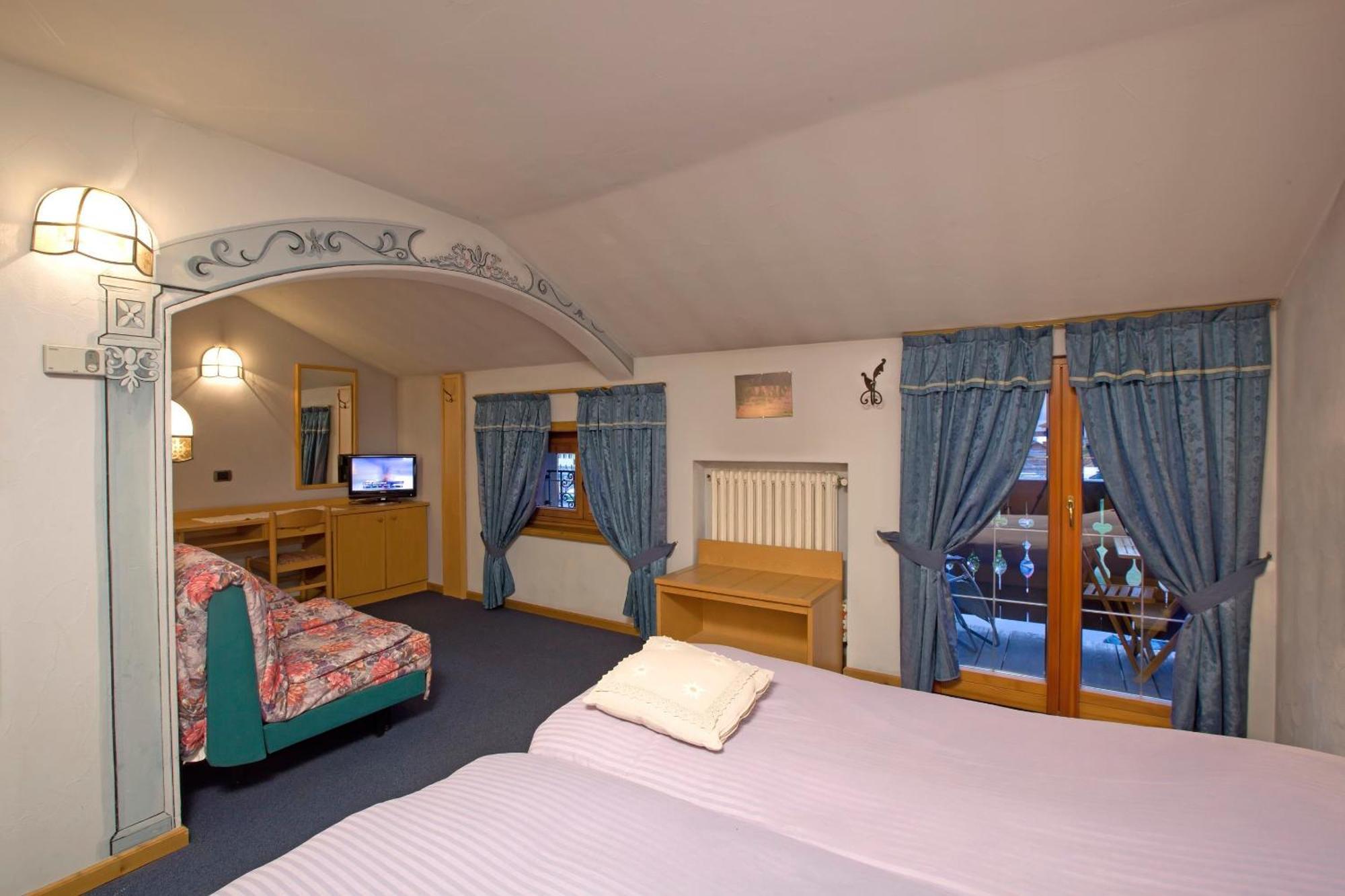 Hotel La Montanina Livigno Szoba fotó