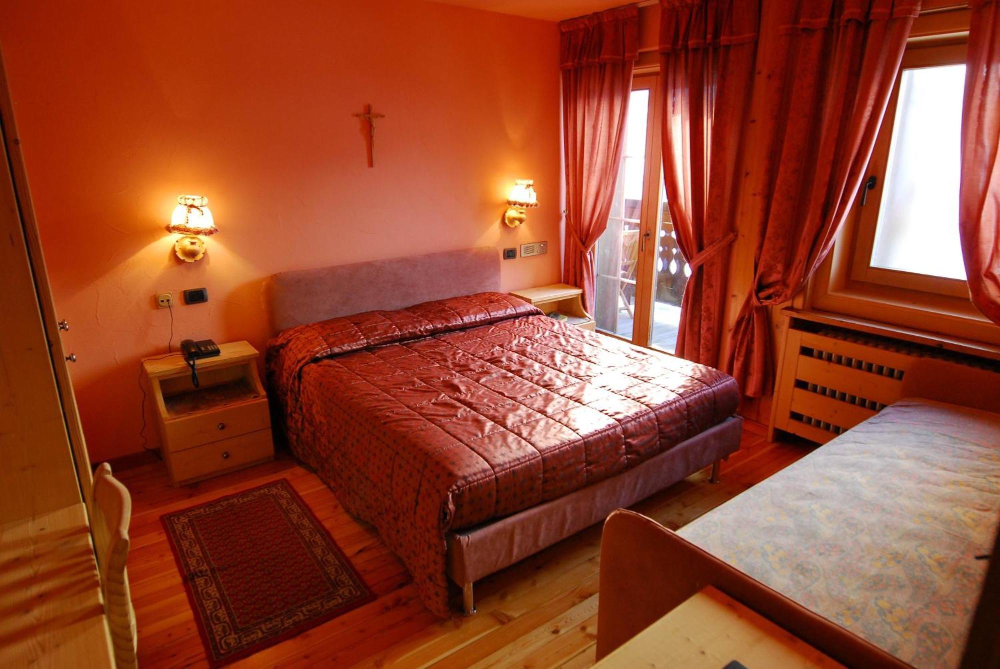Hotel La Montanina Livigno Szoba fotó